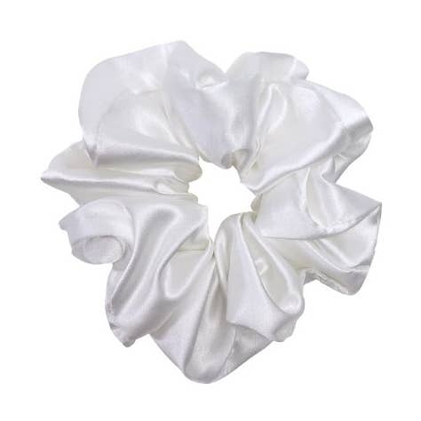 MILK - Chouchou en soie Mulberry pour la vente par Beyond Scrunchies