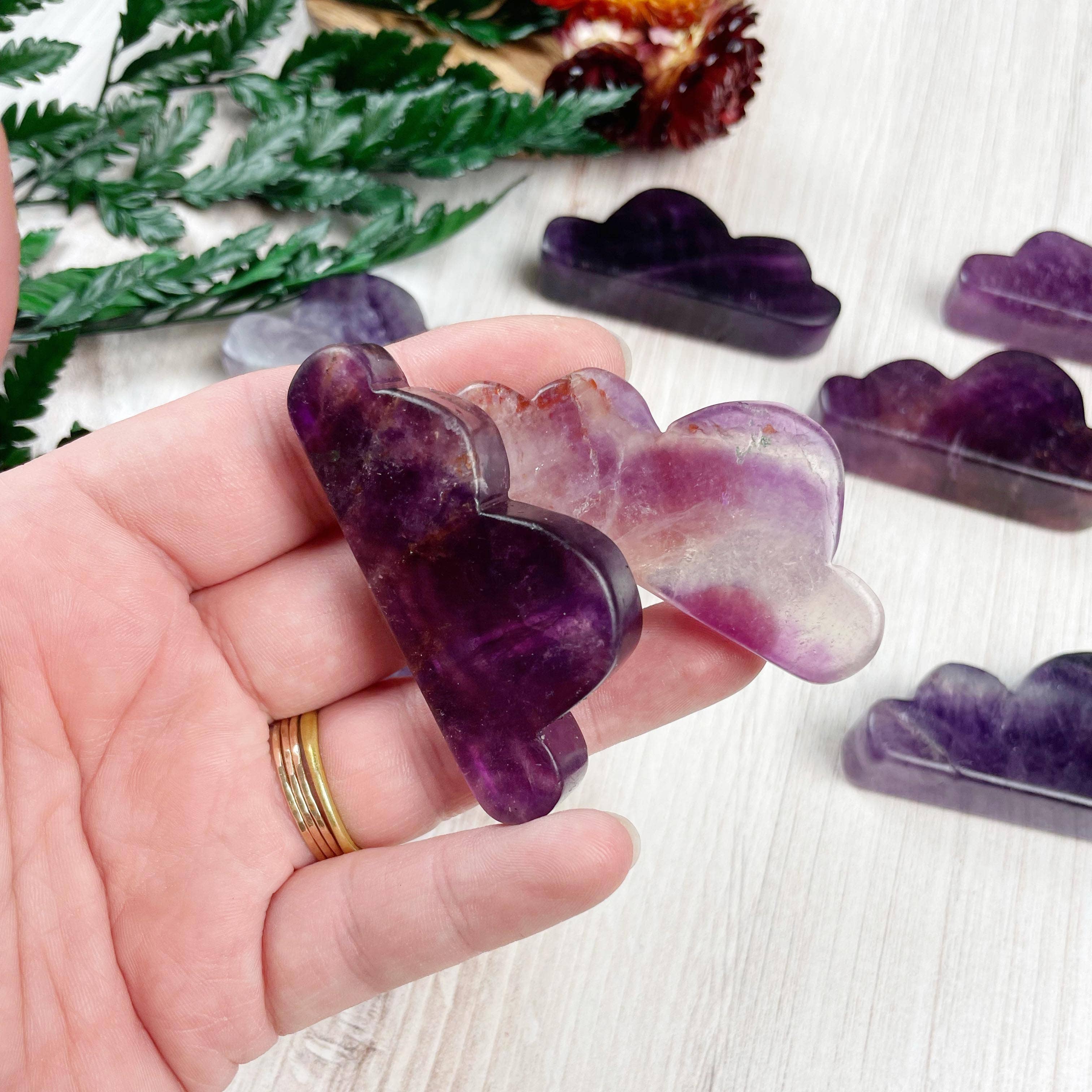 Ewelina Pas Jewelry - Vente Pierre et cristal de spiritualité - Sculpture sur nuage de fluorite violette7