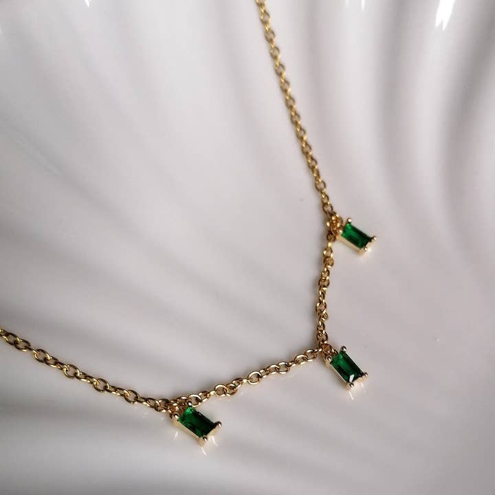 Orisit - Wholesale Pendant/Charm Necklace - Emerald Green Zircon Rhinestone Pendant Necklace2