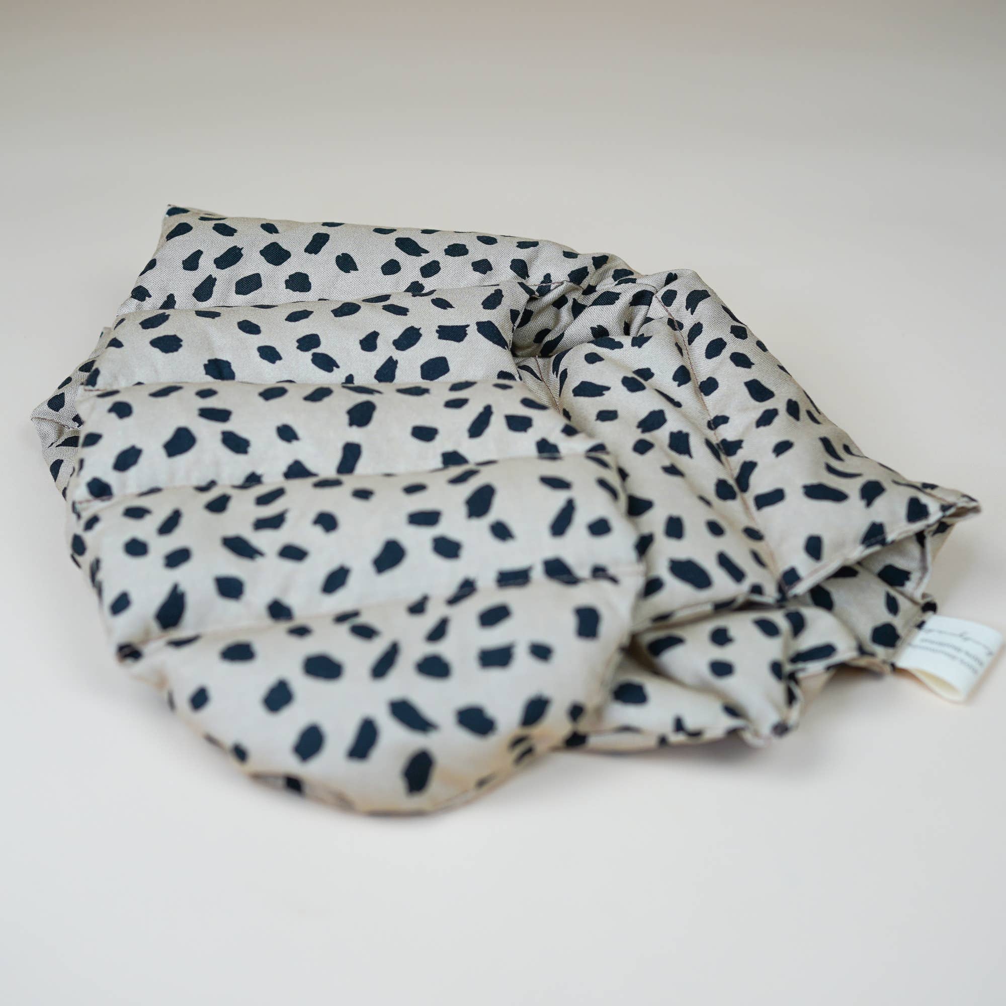 Tochter von Walter – wholesale Varm/kall kompress – Halsvärmare med ekologisk sädesspelt – Dots Coffee5