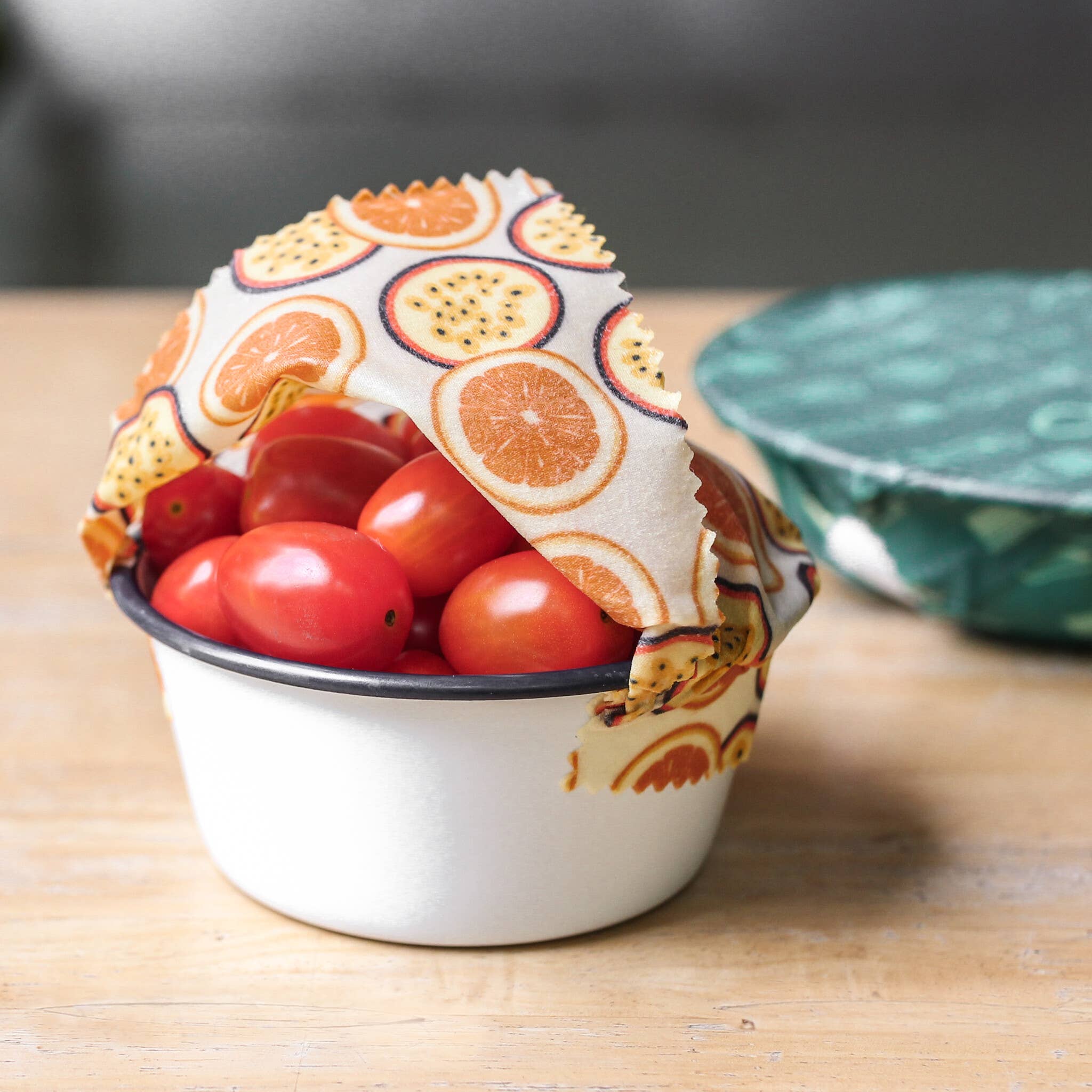 SuperBee - Eco Living Made Easy - Vente Sachet de conservation/film alimentaire - Emballages alimentaires réutilisables en cire d’abeille « Beeginner » - lot de 3 tailles16