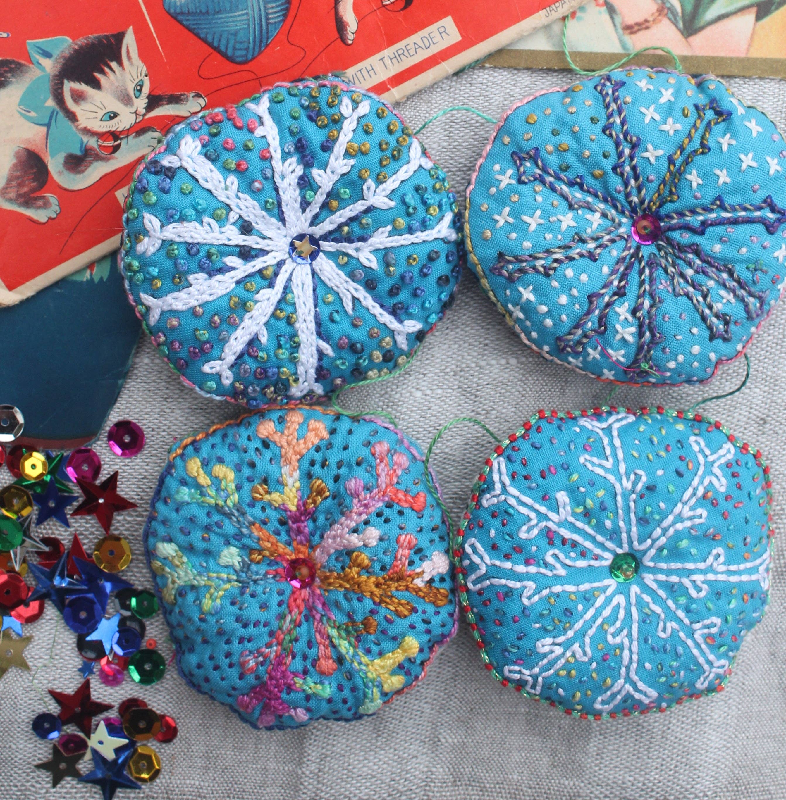 Dropcloth Samplers - Vendita all'ingrosso Attrezzatura per ricamo/punto croce - Ornamenti di fiocchi di neve ricamati fai-da-te ALL'INGROSSO3