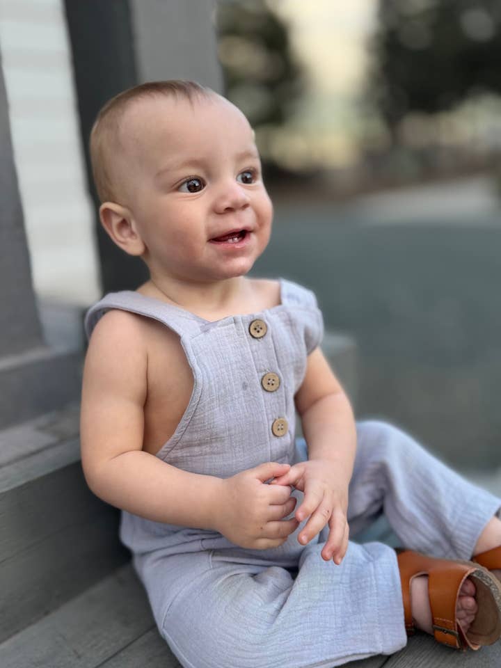 Cloud The Darcy-Cloud-Organic Muslin Adjustable Crisscross Overall for wholesale on Faire1