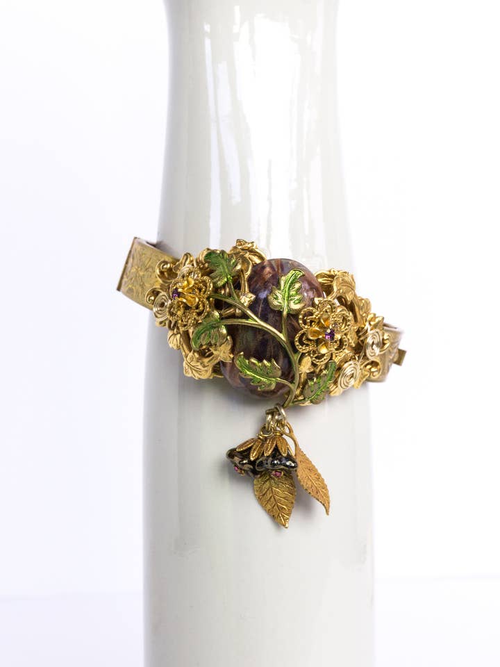 Smykker, Håndlavet Manchetarmbånd-Blomsterfantasi-OOAK-USA for engroshandel hos A Silk Purse