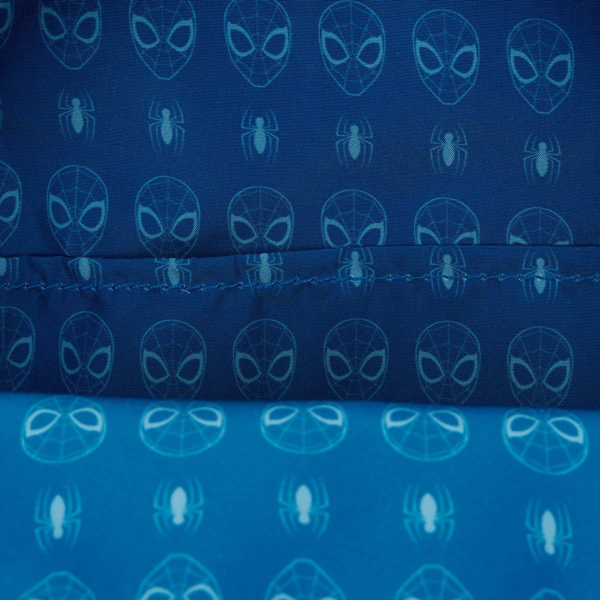 Entertainment Earth - Wholesale Backpack - Kids - Spider-Man Sherpa Heart Mini-Backpack4