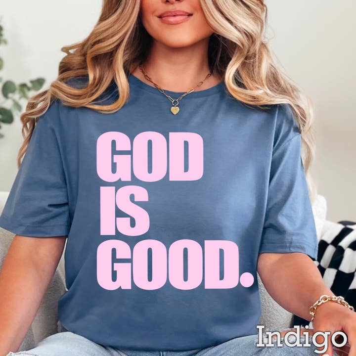 Camiseta Gráfica Cristã "Deus é Bom" | Gildan por atacado de Shoppe SHC