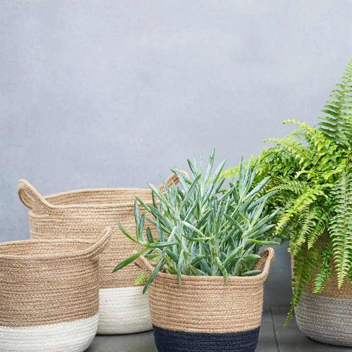 Geilo Nachhaltiger Blumenkorb aus Jute für den Innenbereich, 20 cm hoch und 23 cm breit für den Großhandel von Ivyline International