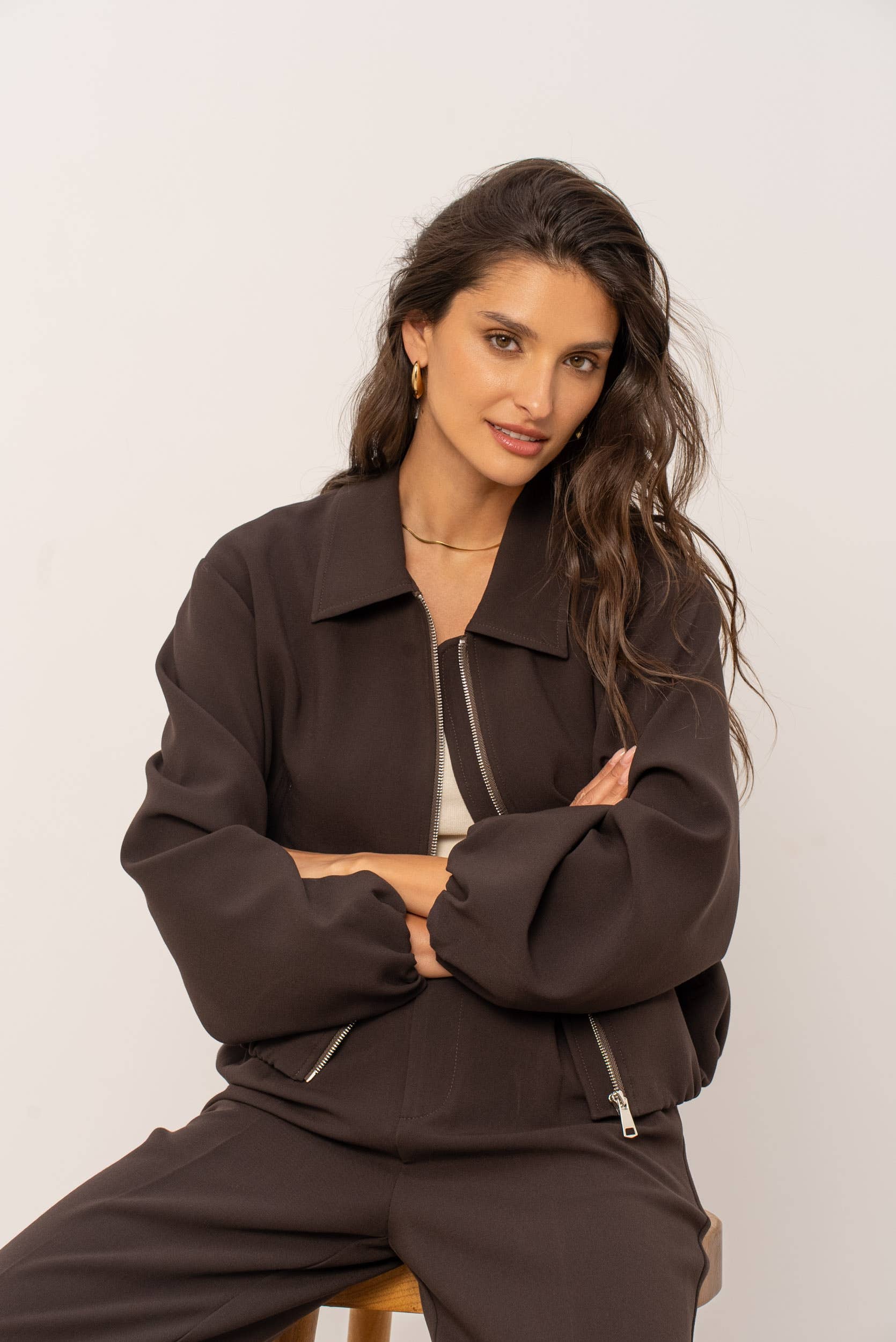 Attentif Paris - Wholesale Bomber Jacket - Women's - [Aura] Short zip-up bomber jacket with shirt collar25