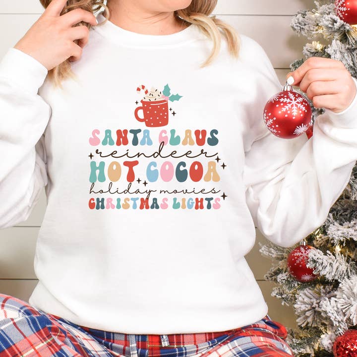 Sweat-shirt Christmas Lights pour femme pour la vente par The Intentional Shop