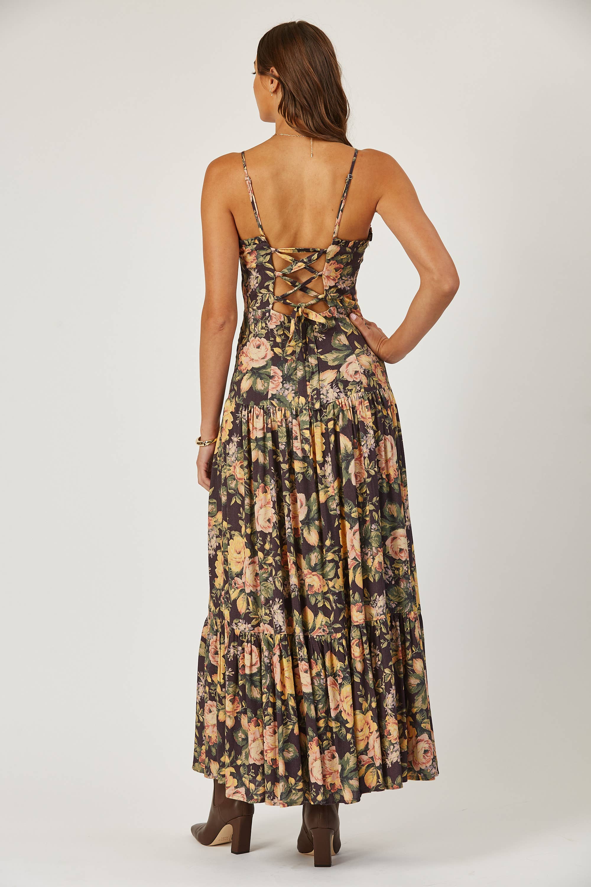 Isla Maude - Venta al por mayor Vestido - Mujer - Vestido largo floral con cordones en la espalda de Priscilla3