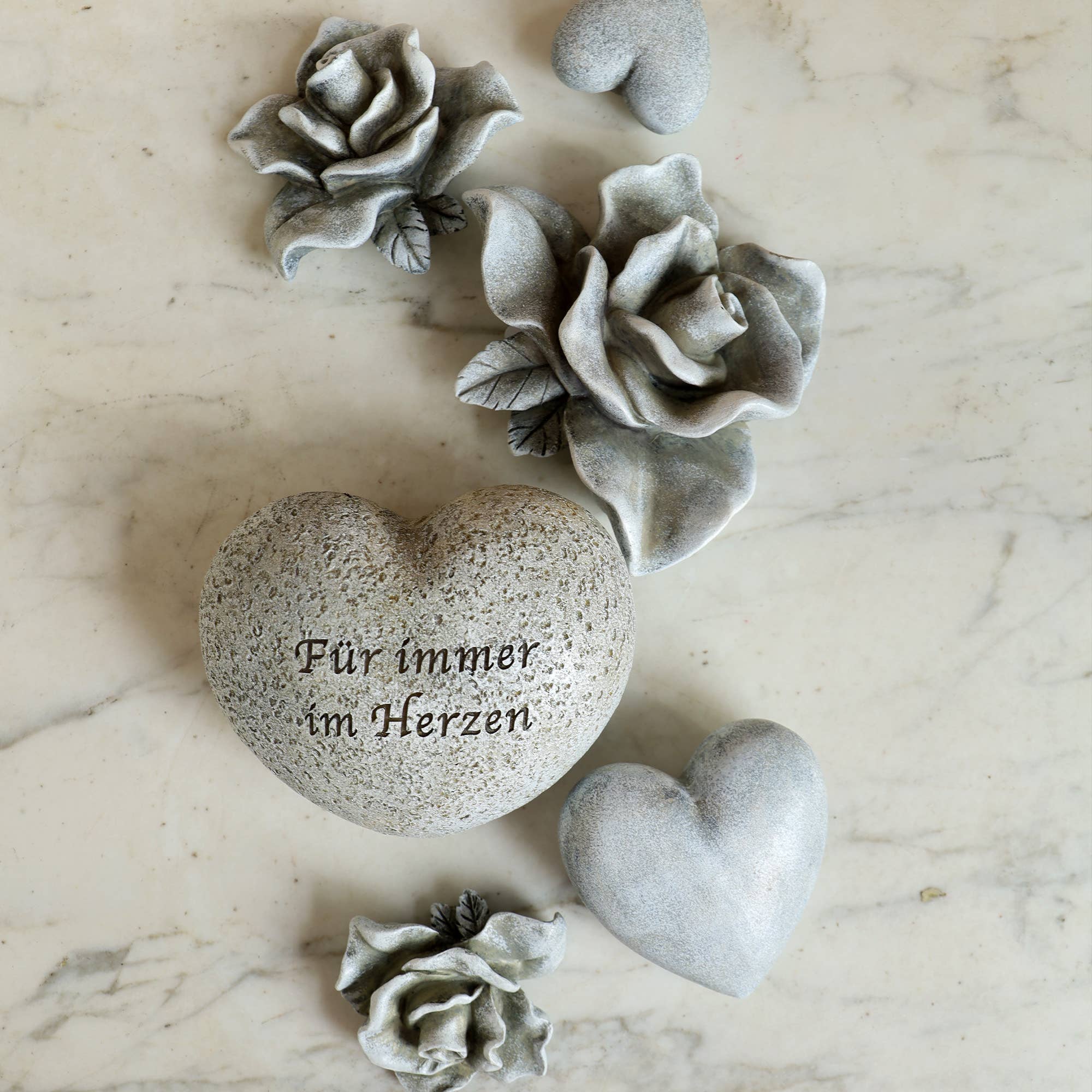 Vosteen - Wholesale Decorative Figurine - Poly Romanus Heart, D8cm, Grey2
