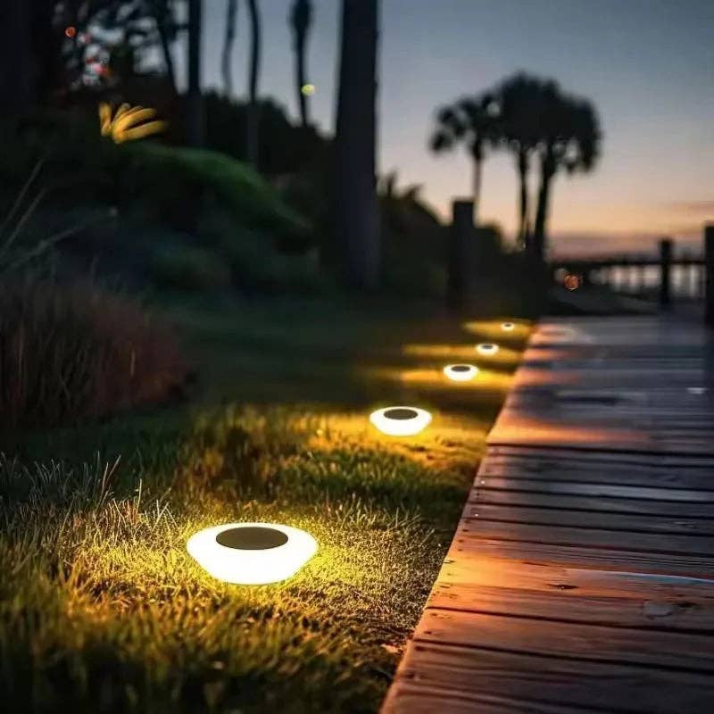 BRECK + FOX – wholesale Outdoor/lawn light – Solar Outdoor Pathway 4-Piece Lights1