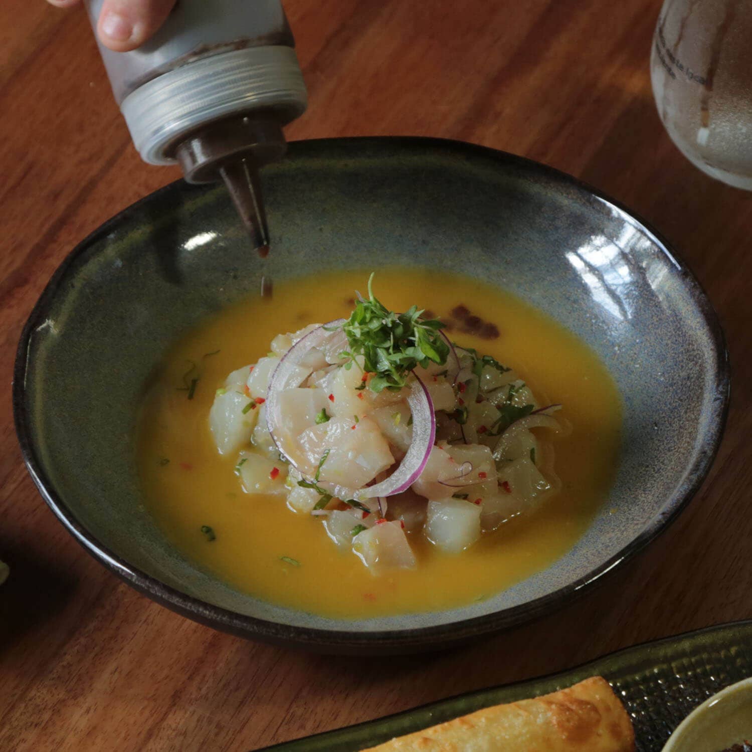 Violet Assiette à pâtes en grès tourmaline Bio, 1,1 L en vente sur Faire1