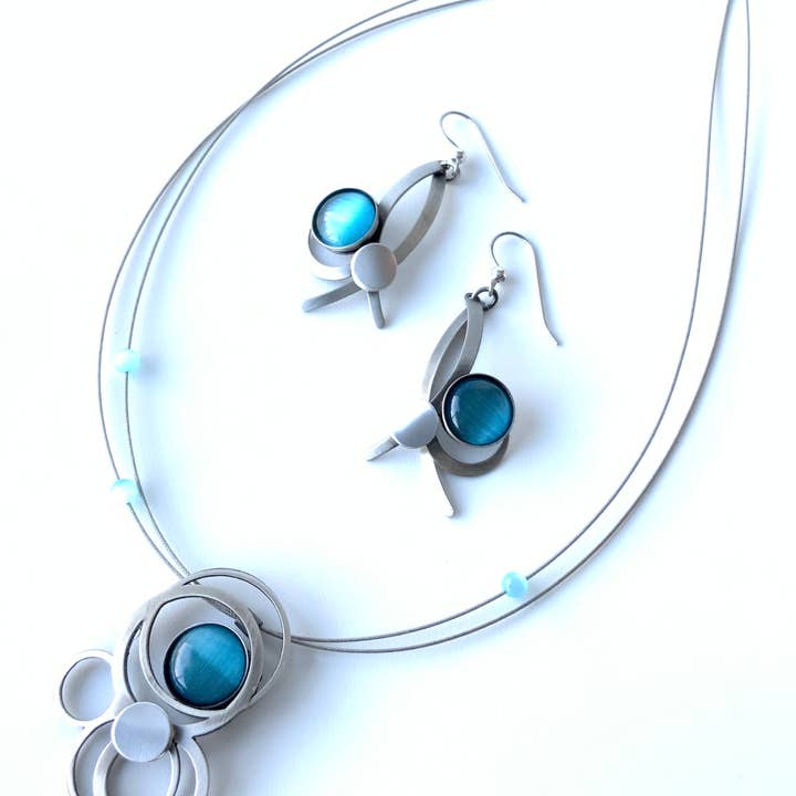 Christophe Poly / Crono Design - Vente Parures de bijoux - ENSEMBLES Préemballés (DFY1) - 6xColliers17'' & Ensembles d'Oreilles & Présentoirs Gratuits29