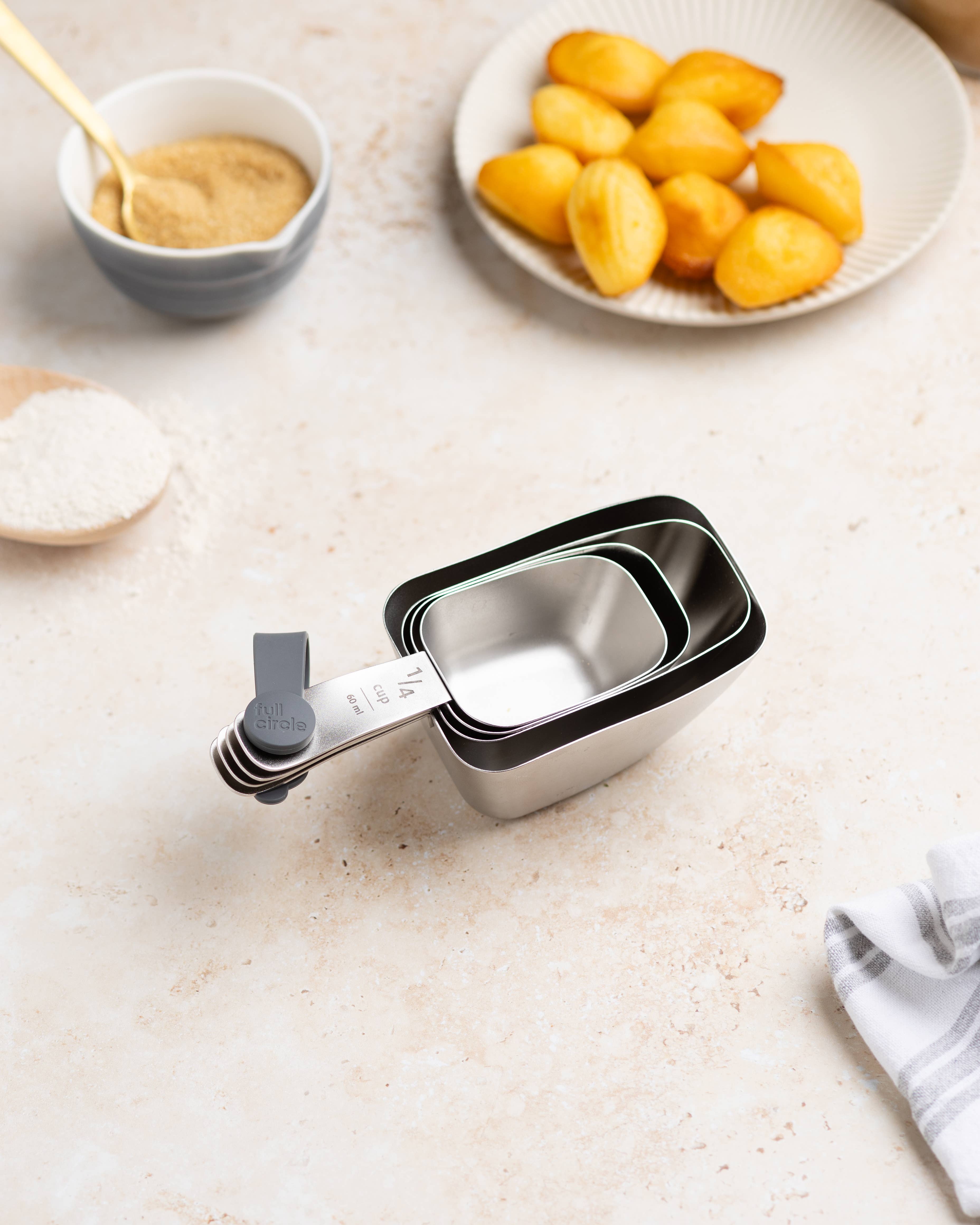 Full Circle Home - Wholesale Measuring Cup - Inside Scoop - Measuring Cup Set8