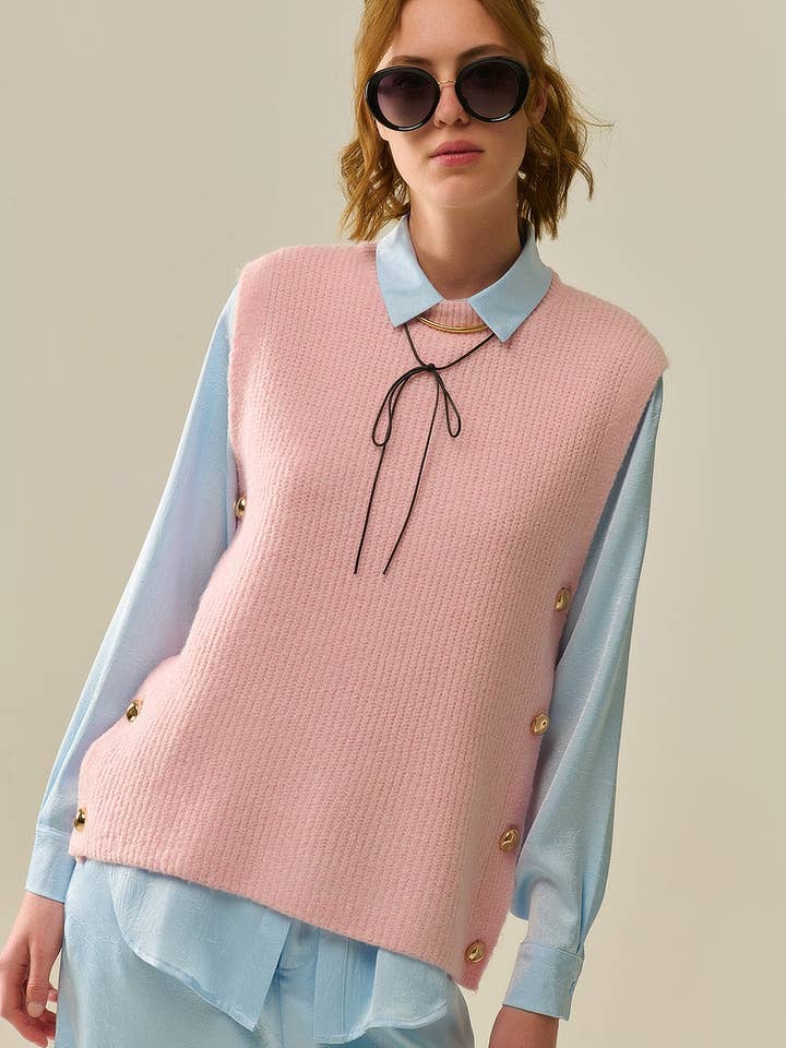 Pink sleeveless sweater with gold buttons for wholesale by Q2—All Orders:Free Duties for the US,UK,and Canada