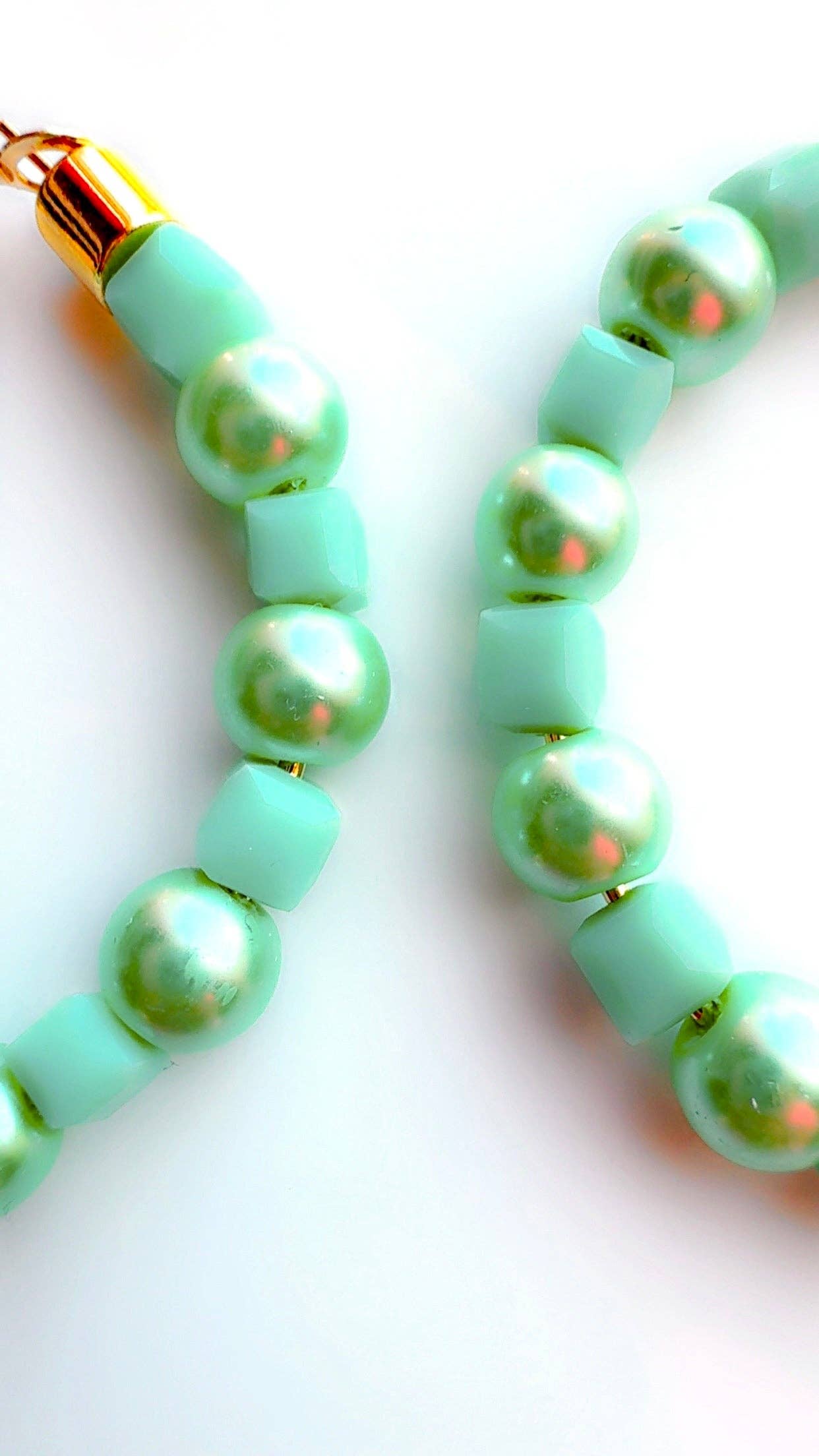 Soderena Designs - Venta al por mayor Pendientes de aro - Aros Verdes Menta con Cuentas3