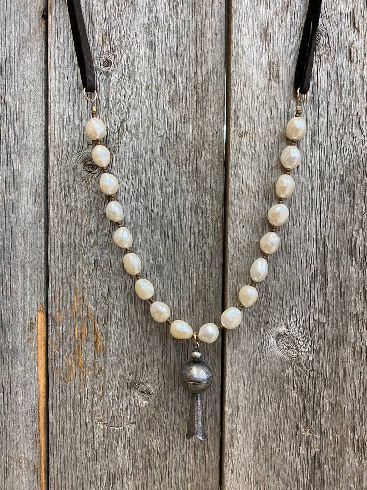 17189 Zoetwaterparels met bloesemhanger voor wholesale door J.Forks Designs