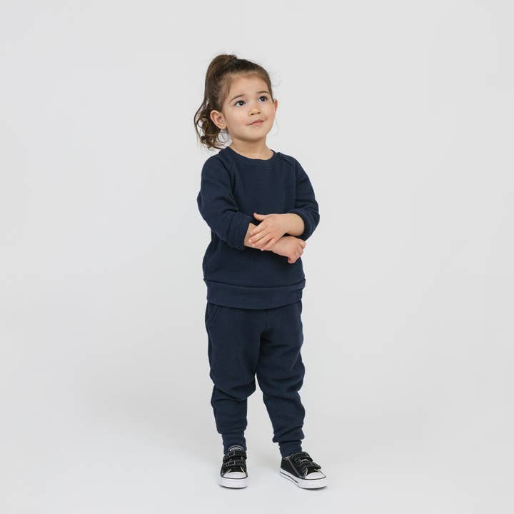 Raglán Cozy Crew orgánico de primera calidad con certificación GOTS para venta al por mayor de mini mioche collective inc.