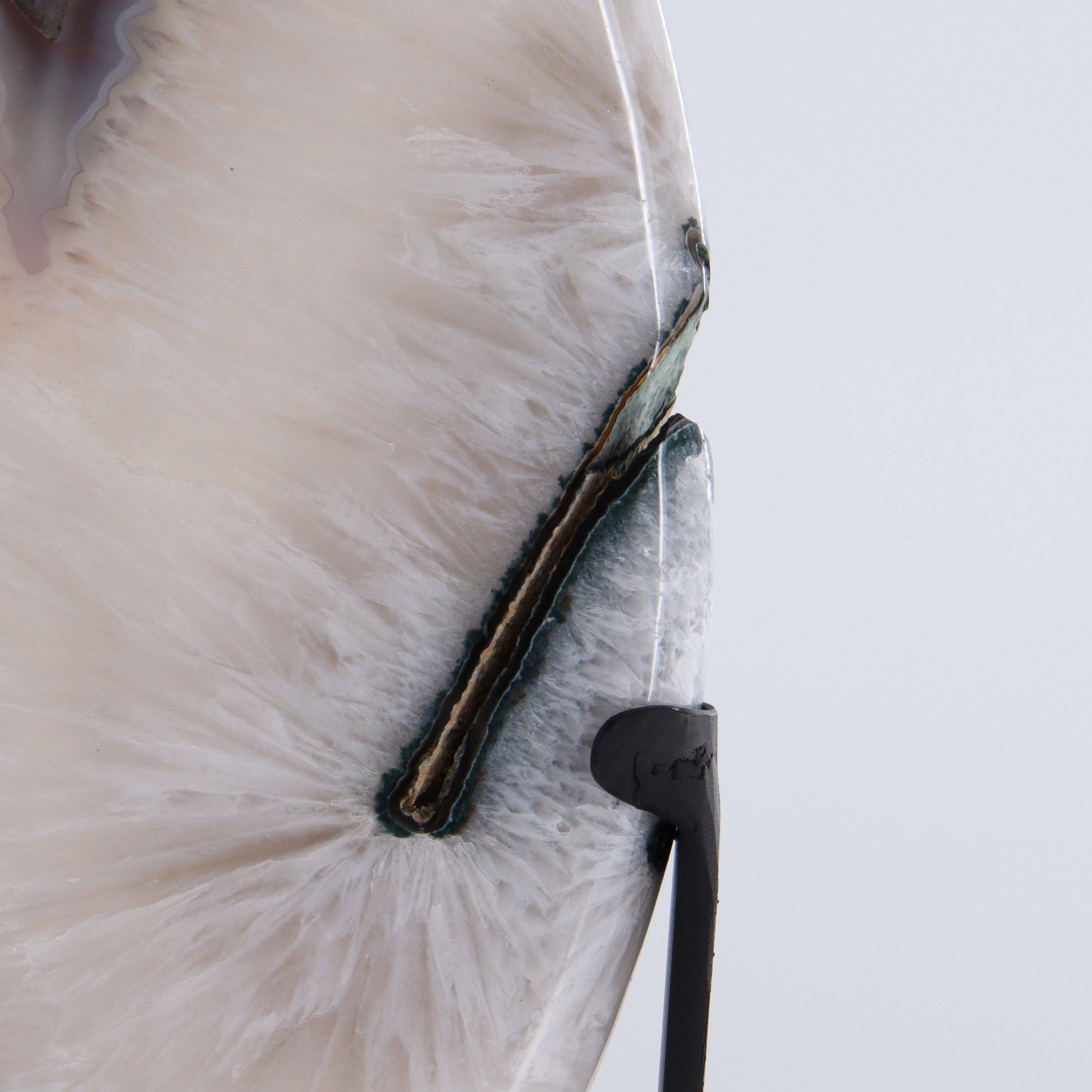 Mi Esperanza Minerals - Wholesale Decorative Tabletop Object - Agate Freeform on Stand3