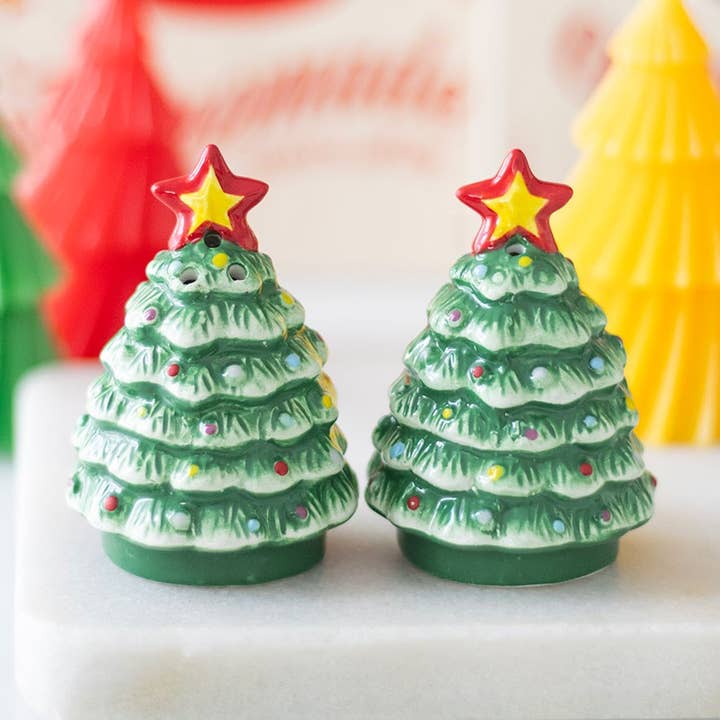 WONDER IMPORTS AUSTRALIA - Wholesale Salt & pepper shaker set - Nostalgic Christmas Trees Salt & Pepper Shakers0
