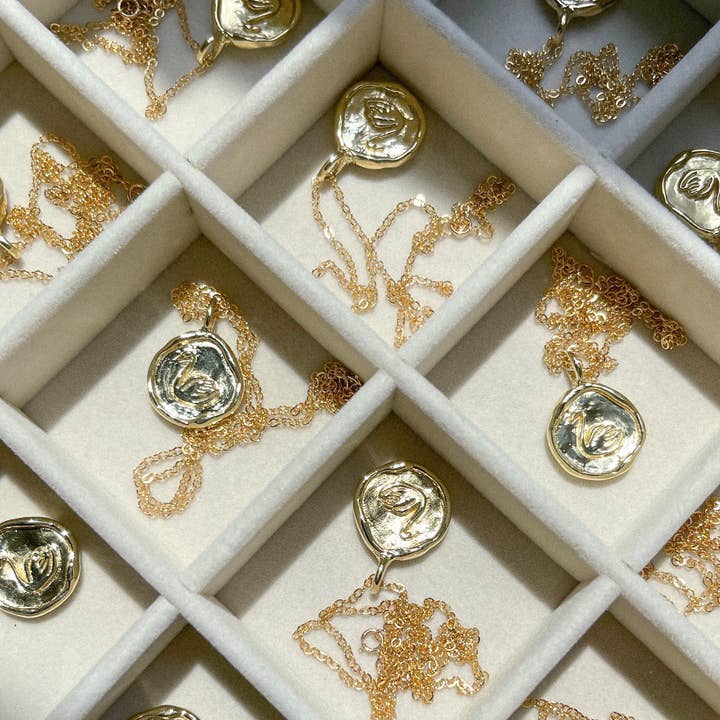 Elysian Theory - Wholesale Pendant/Charm Necklace - The Leda Necklace8