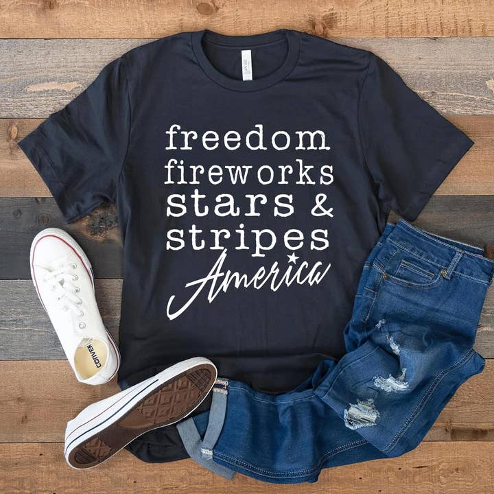 Chemise Freedom Firework Stars And Stripes America, 4 juillet pour la vente par ShopLukeGifts