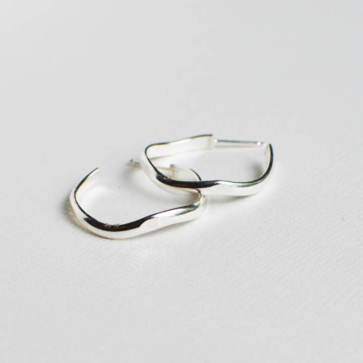 Gem & Blue - Wholesale Hoop Earrings - Silver Heli Hoops