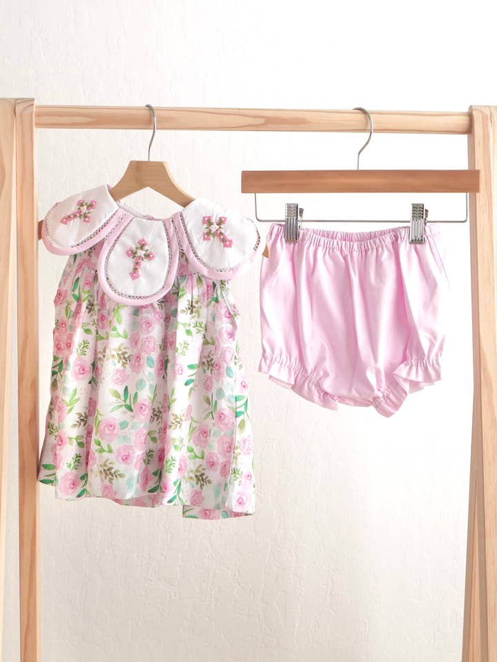 Conjunto floral de menina com bordado de cruz rosa para a Páscoa por atacado de Aspen Rain Boutique