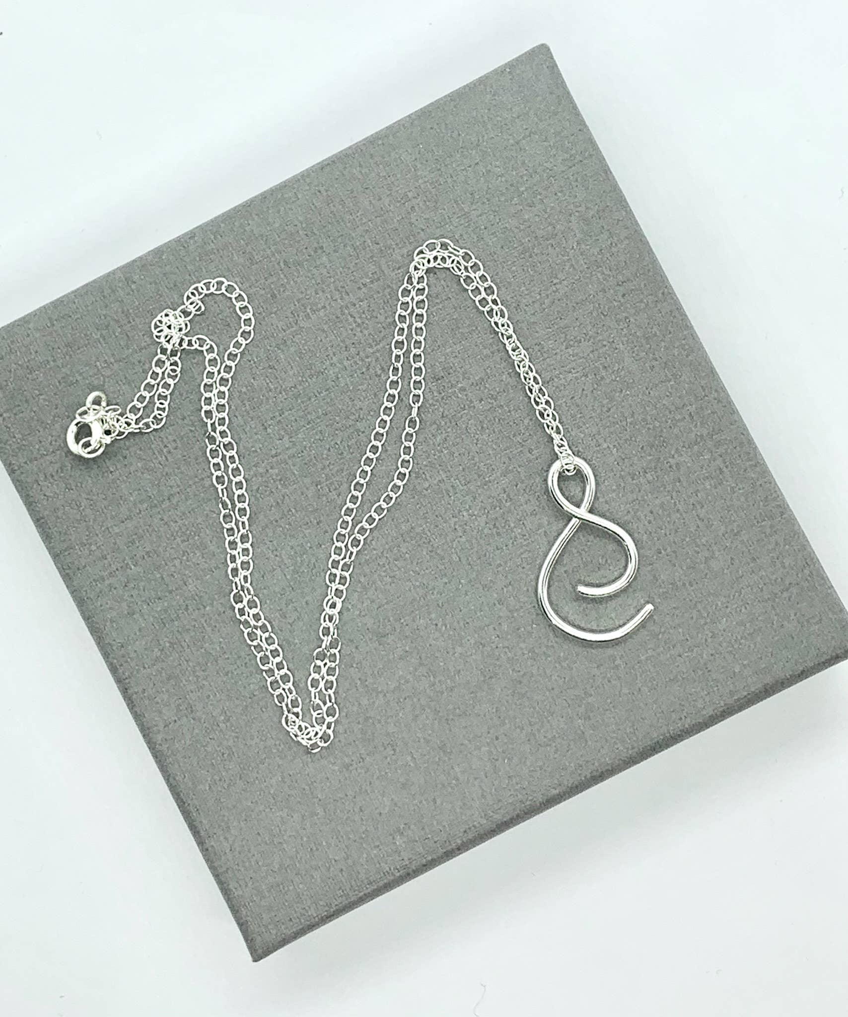 Verve Jewellery - Vente Colliers à pendentif - Collier petit câlin en argent sterling, collier de l'amitié5