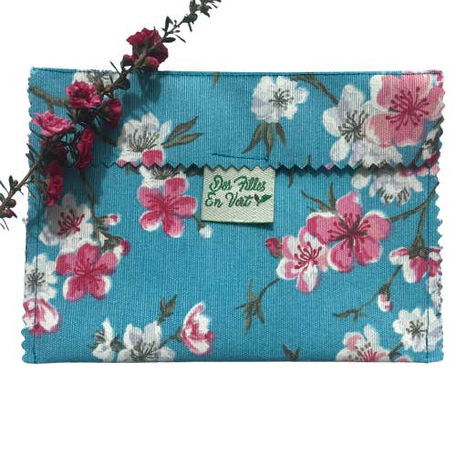 Waterproof coated cotton soap pouch for wholesale by DES FILLES EN VERT