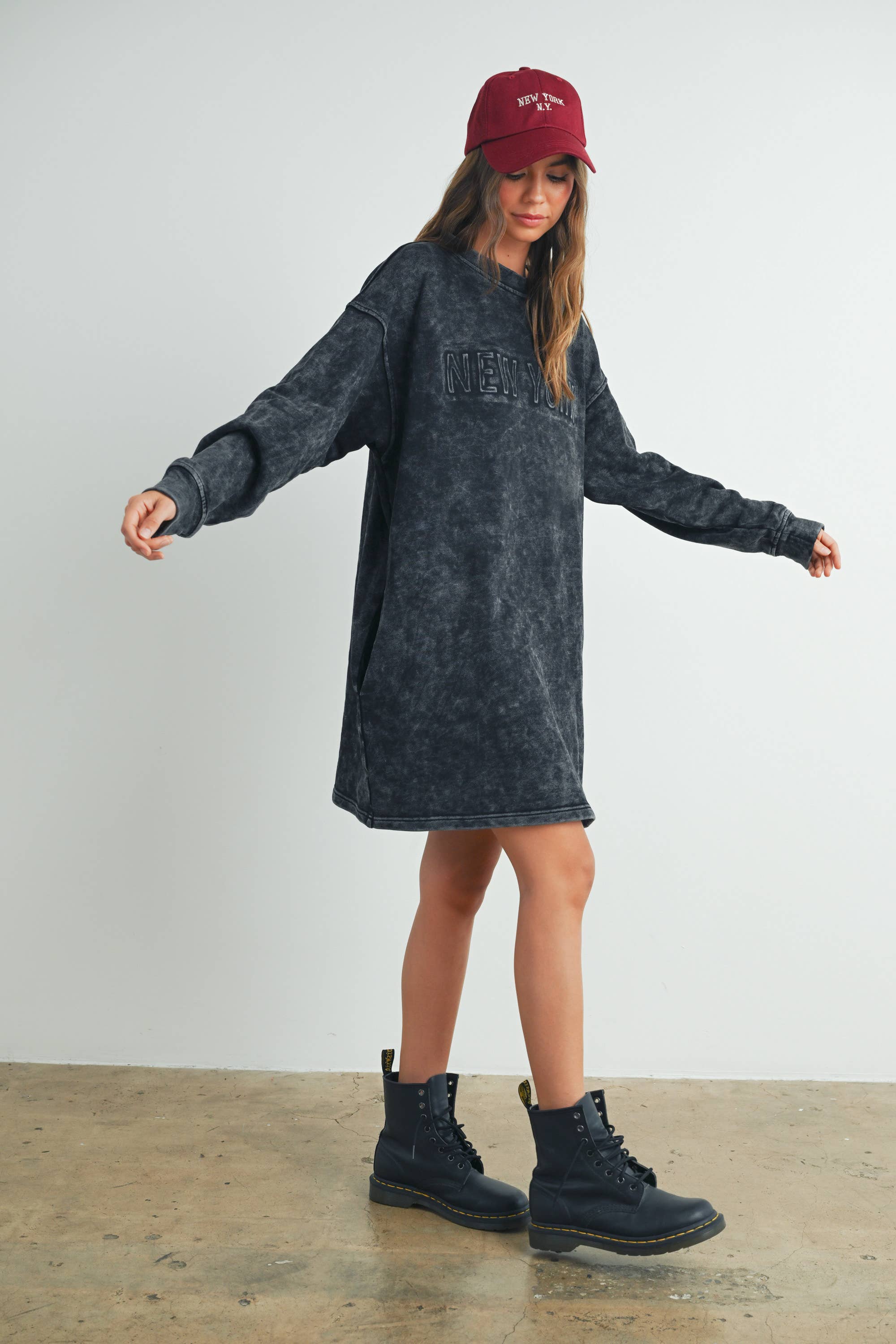 BUTTERMELON – Engroshandel Kjole - Dame – Lang acid wash sweatshirt-kjole - BMD75383