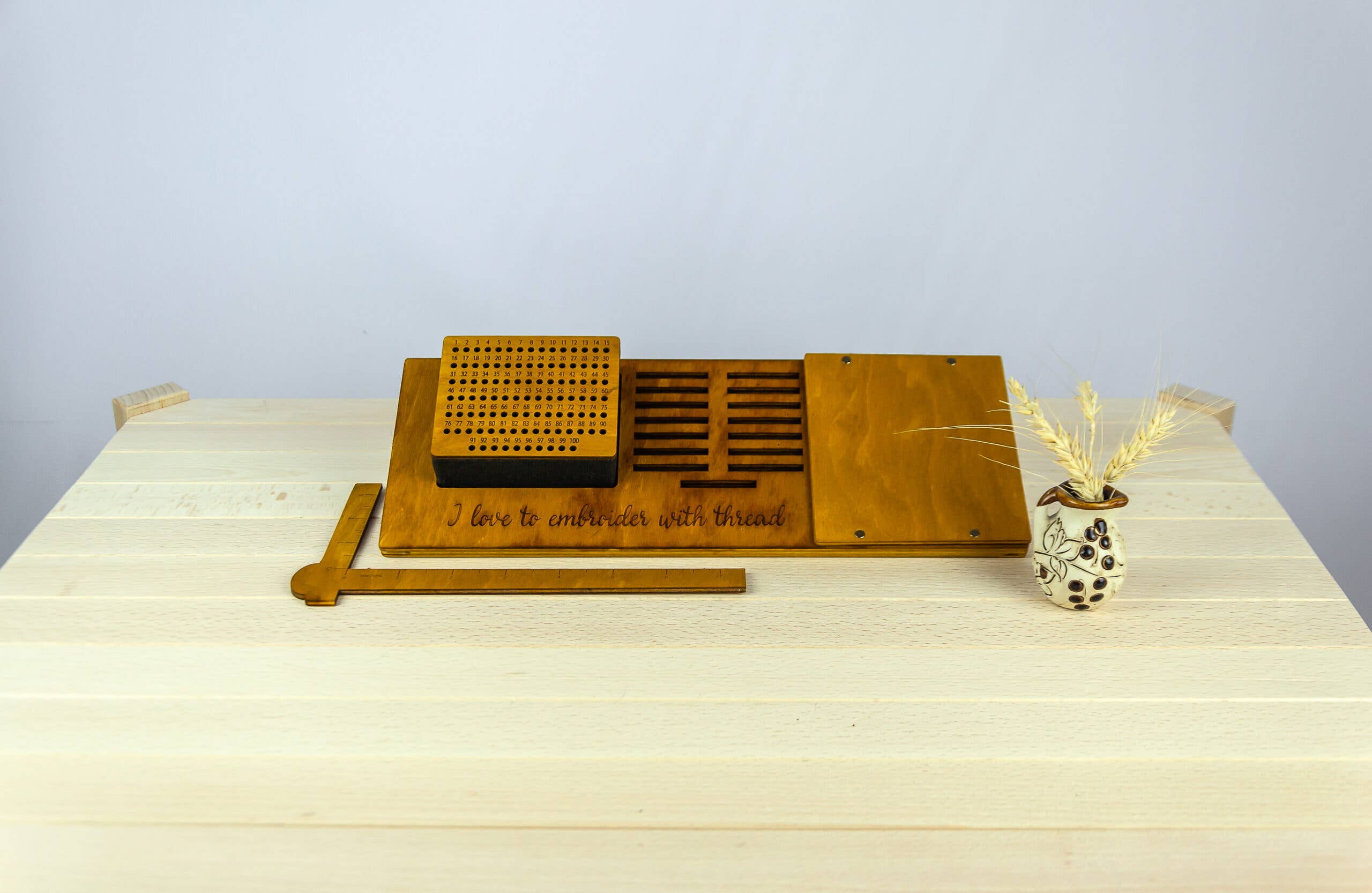 Embroidery craft - Venta al por mayor Material para bordado/punto de cruz - Soporte para bobinas/carretes con imán para agujas 15 ranuras0