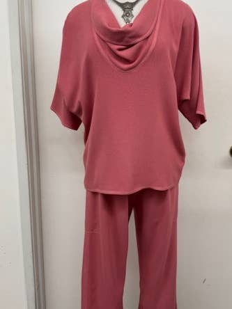 CONJUNTO SUPERIOR 225&4348 KETCHUP para venta al por mayor de DAIRI