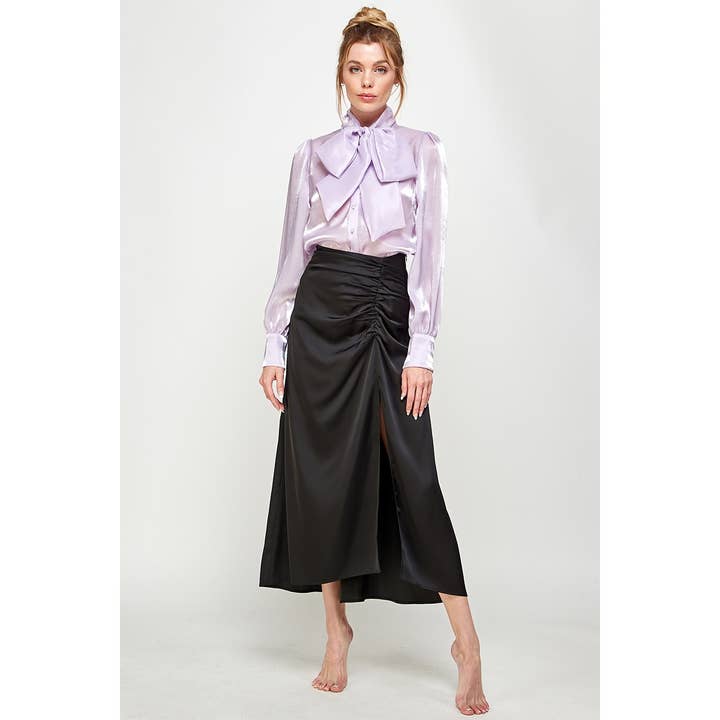 Blouse à nœud papillon en lavande pour la vente par LUXYUSA