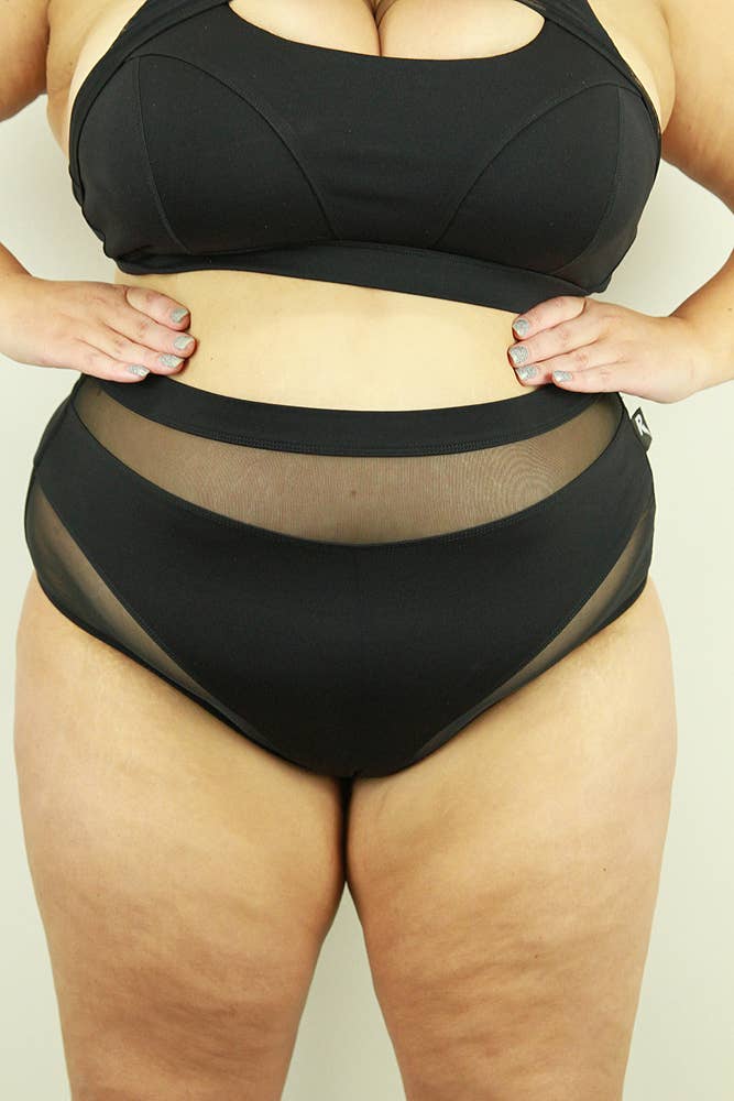 Noir Short taille très haute Maddox - NOIR en vente sur Faire0