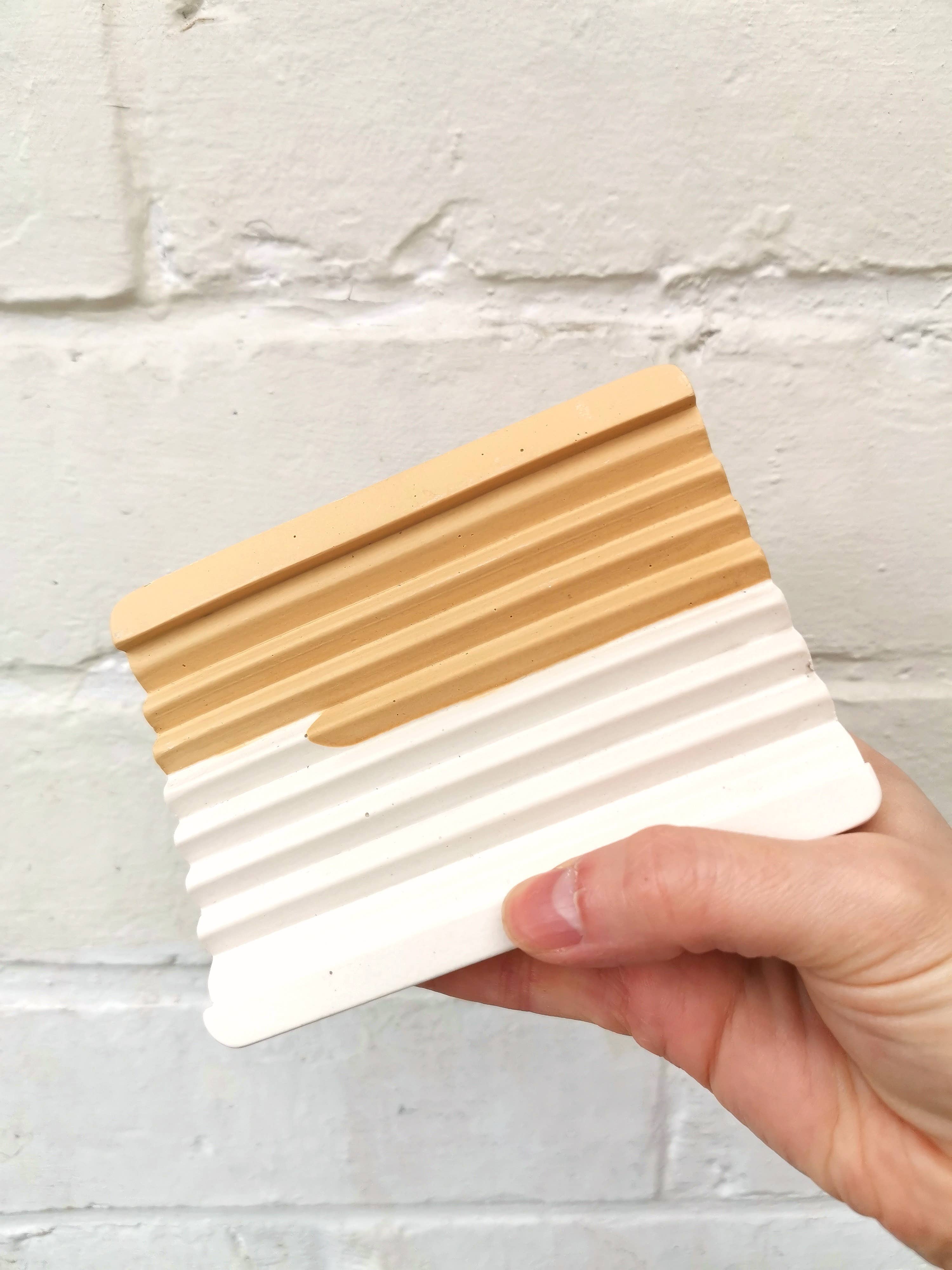 Vinci dEco – Engroshandel Sæbeskål til bad – Sæbeholder i akryl og gips i nude farver2