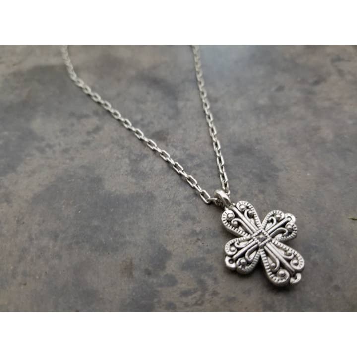 Collana Chunky Cross per la vendita all'ingrosso da parte di Shrake Culture