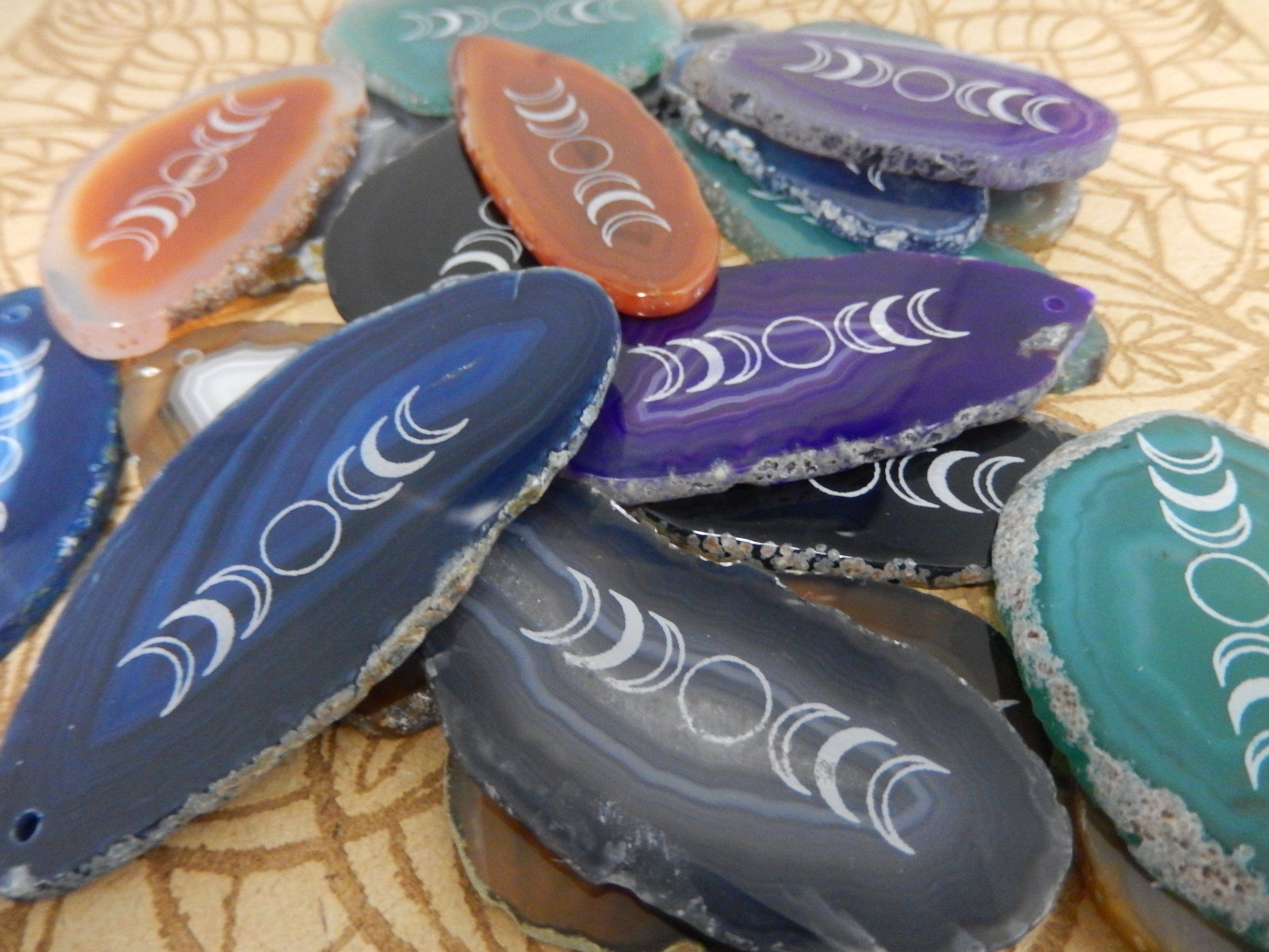 Rock Paradise - Wholesale Spiritual Stone/Crystal - Agate Slice with Moon Phase Design - Choose Drilled or Un-Drilled - Geode Slice - Jewelry Supplies10