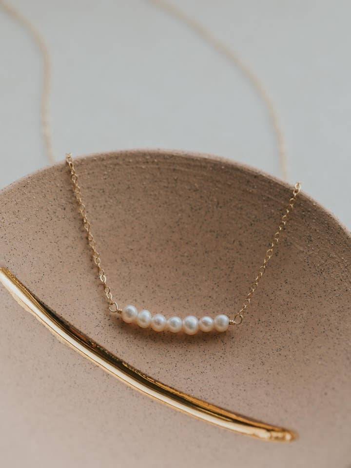 Colar Ligado a Pérolas | Preenchimento de Ouro 14kt + Prata de 1ª Lei por atacado de Hello Adorn