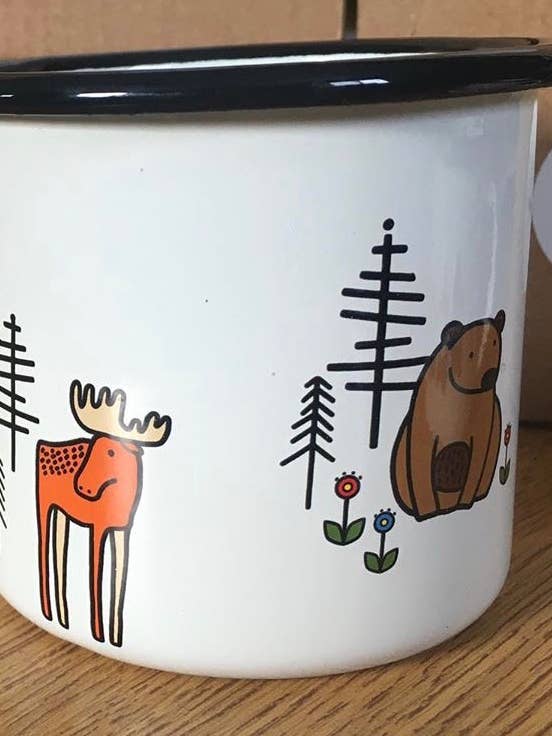 Tasse en émail de 5 oz des animaux de l'Alaska pour la vente par Skogsbarn