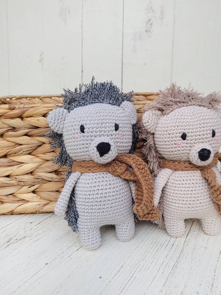 Mini-Häkel-Igel für den Großhandel von OLIVE & CRADLE