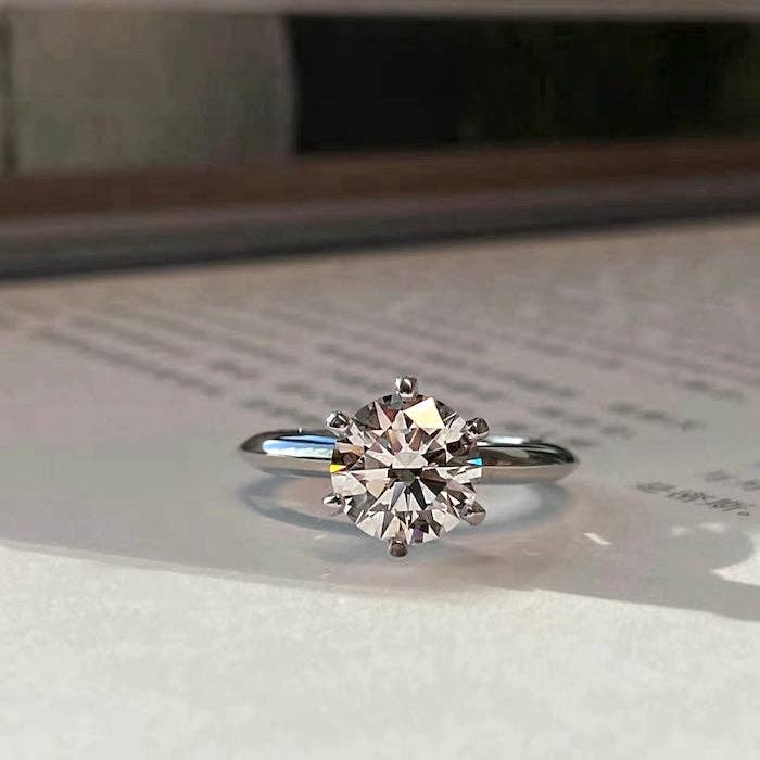 LanLivia - Wholesale Engagement ring - Timeless 6 Claws Solitaire Rings - Moissanite Stone1