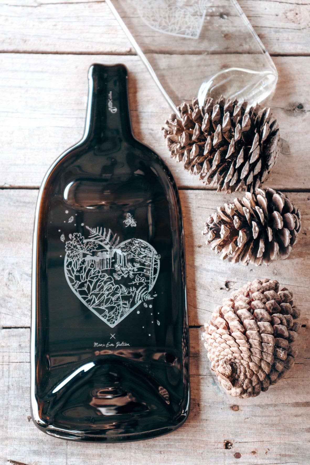 PLATES & Culotées - Wholesale Decorative Plate/Dish/Bowl - THE WHITE PLATES & illustrated Heart-white14