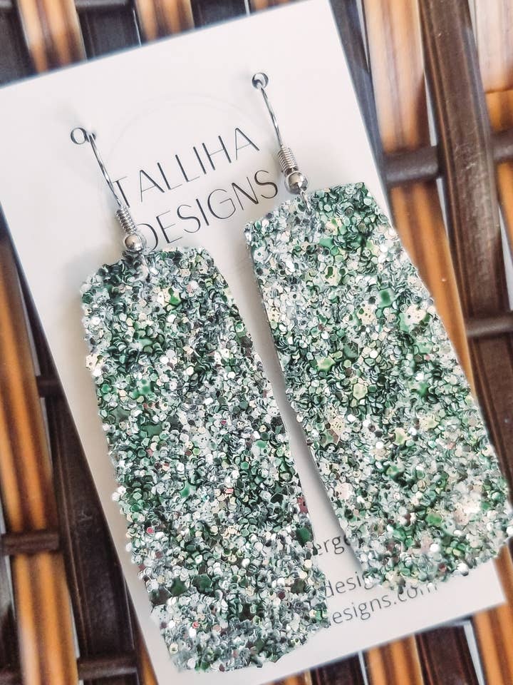 Brincos de barra de couro genuíno com glitter robusto Feeling Lucky por atacado de Talliha Designs