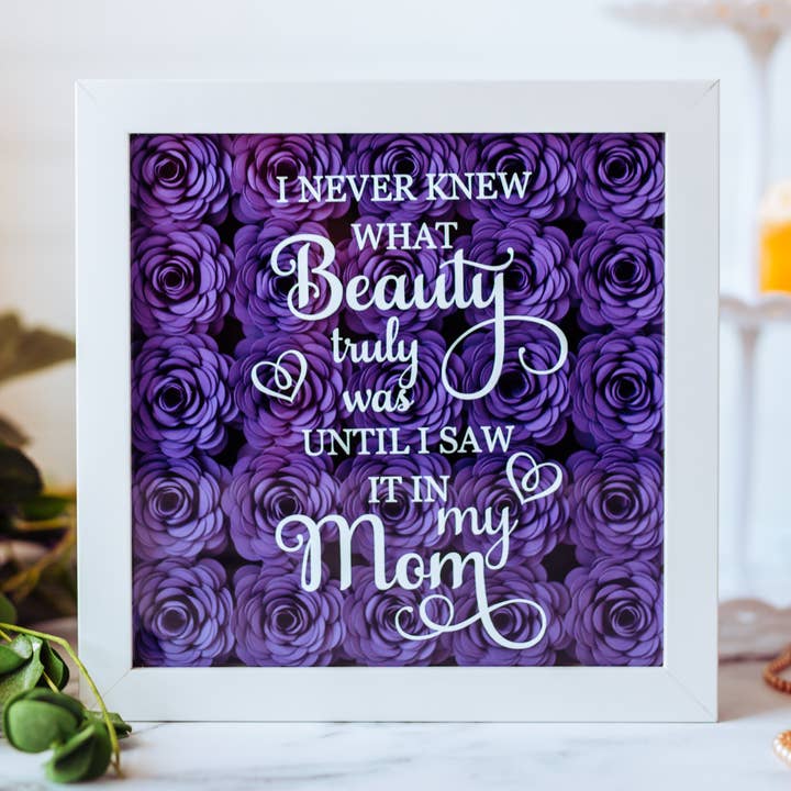 Boîte à ombres à fleurs en papier roulé à la main pour maman pour la vente par The Scarlett Butterfly