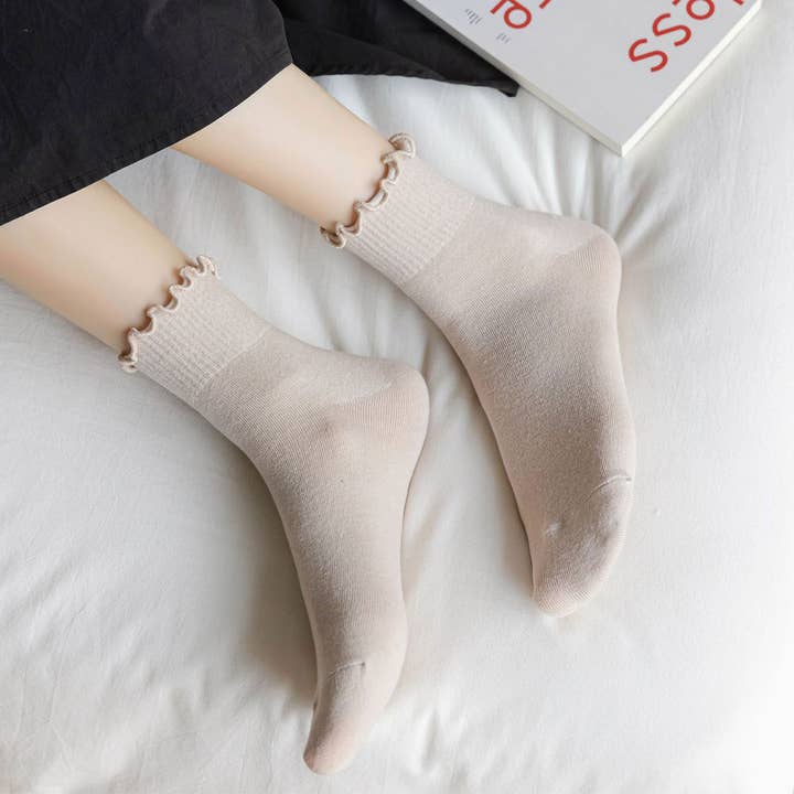 ACCITY - Wholesale Socks - Women's - Womens Solid Color Ruffle Ankle Socks_CWMS0127