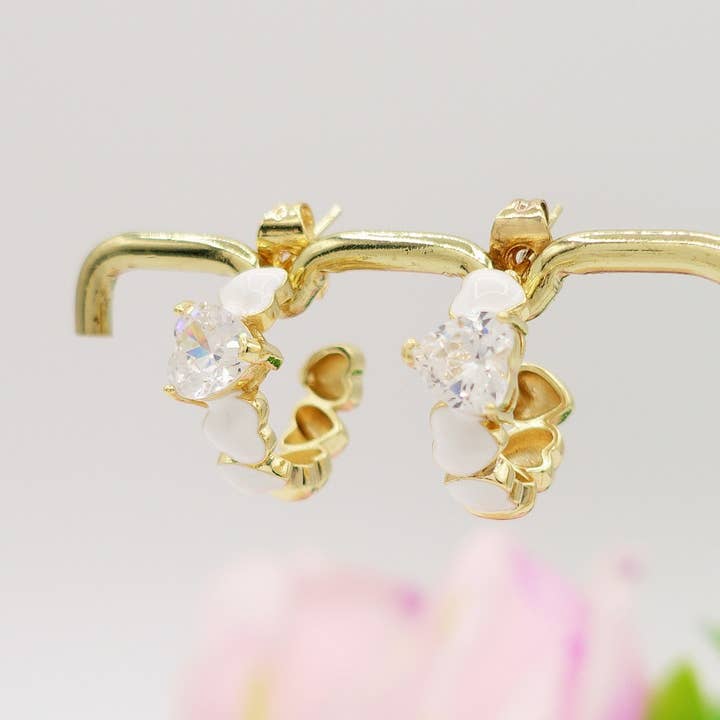 Daemon srls - Wholesale Hoop Earrings - CLAIRE hoops COLOURS - PAIO Orecchini a cerchio con cuoricini bombè smaltati e Cubic Zirconia a forma di cuore7