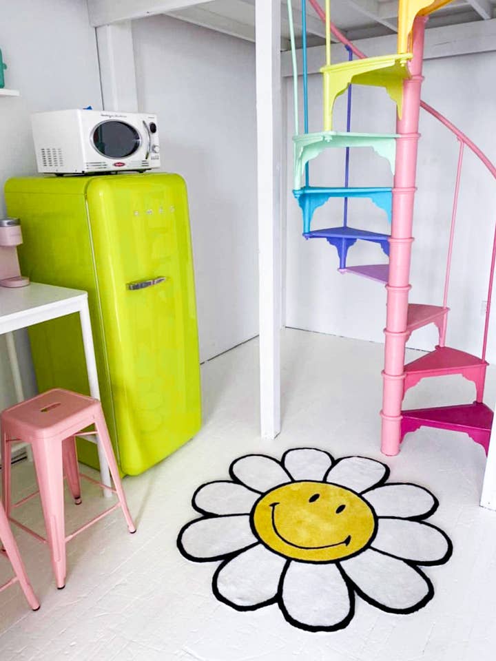 Tapis Smiley® Daisy pour la vente par SAMII RYAN