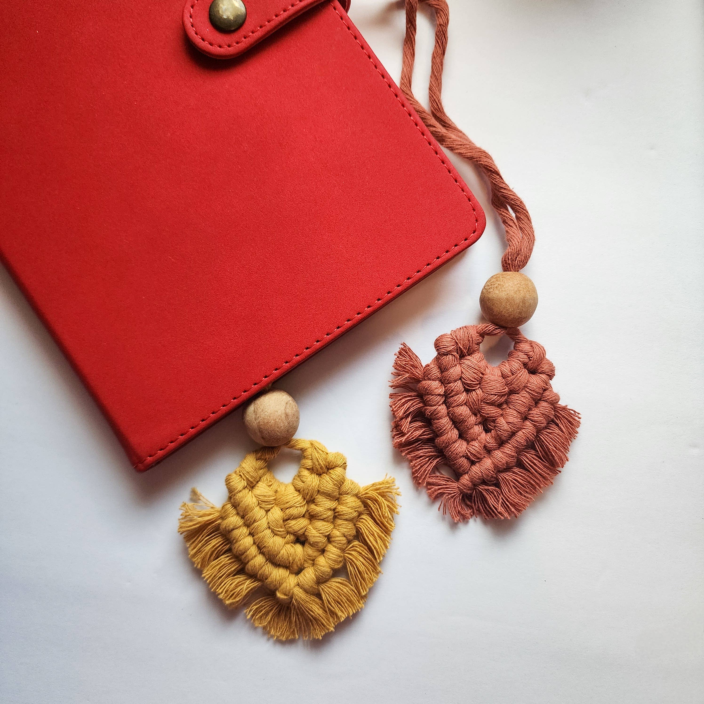 Handmade By Uruba – Engroshandel Bogmærke – Håndlavet bogmærke med perler | Feriegave til boghelskere2